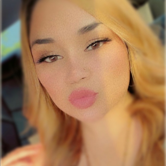 Meet your Posher, Marcella - Picture 1 of 1